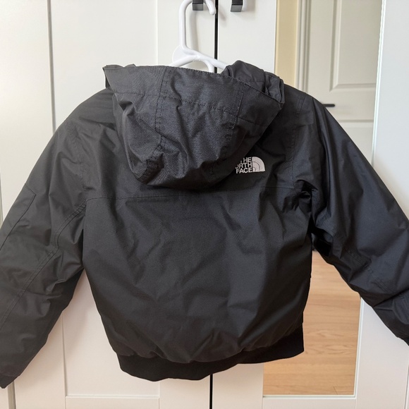 LIKE NEW - YOUTH SZ 10 MEDIUM NORTH FACE WINTER COAT - Picture 3 of 5